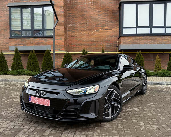 Чорний Ауді RS e-tron GT, об'ємом двигуна 0 л та пробігом 13 тис. км за 59800 $, фото 1 на Automoto.ua