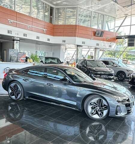 Сірий Ауді RS e-tron GT, об'ємом двигуна 0 л та пробігом 17 тис. км за 72000 $, фото 1 на Automoto.ua