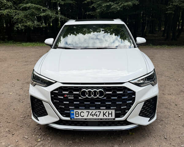 Белый Ауди RS Q3, объемом двигателя 2.48 л и пробегом 55 тыс. км за 52000 $, фото 1 на Automoto.ua
