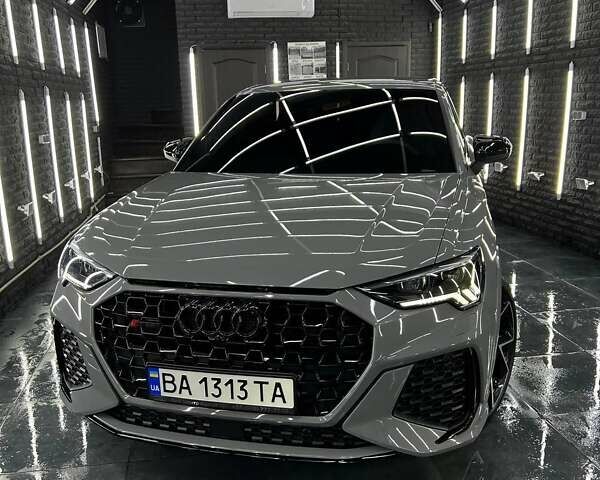 Серый Ауди RS Q3, объемом двигателя 2.48 л и пробегом 11 тыс. км за 75000 $, фото 1 на Automoto.ua
