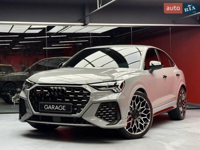 Серый Ауди RS Q3, объемом двигателя 2.5 л и пробегом 8 тыс. км за 96900 $, фото 1 на Automoto.ua