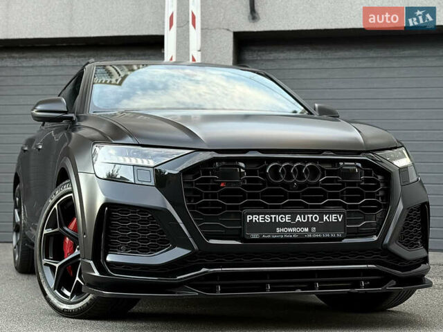 Чорний Ауді RS Q8, об'ємом двигуна 4 л та пробігом 97 тис. км за 85000 $, фото 1 на Automoto.ua