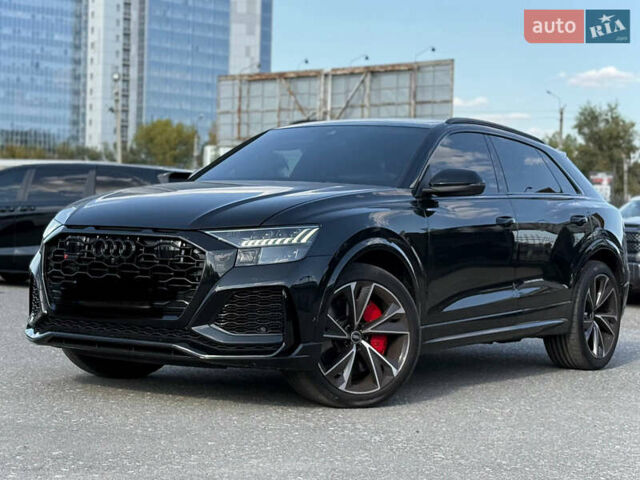 Черный Ауди RS Q8, объемом двигателя 4 л и пробегом 90 тыс. км за 88888 $, фото 1 на Automoto.ua