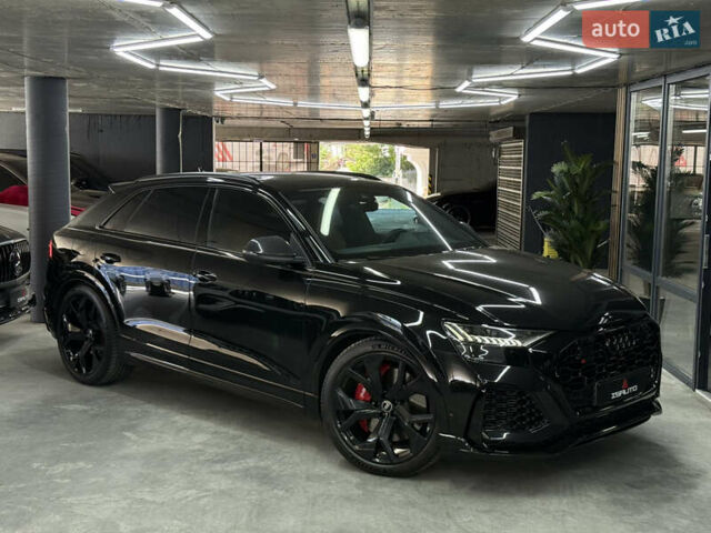 Чорний Ауді RS Q8, об'ємом двигуна 4 л та пробігом 55 тис. км за 99500 $, фото 1 на Automoto.ua