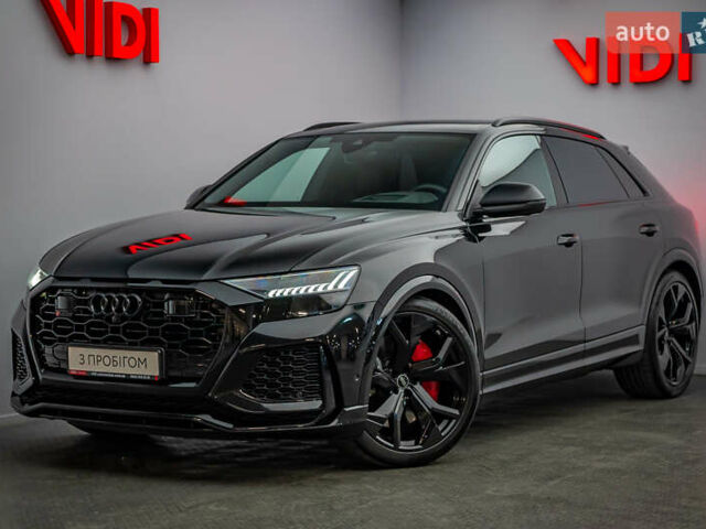 Чорний Ауді RS Q8, об'ємом двигуна 4 л та пробігом 69 тис. км за 106634 $, фото 1 на Automoto.ua