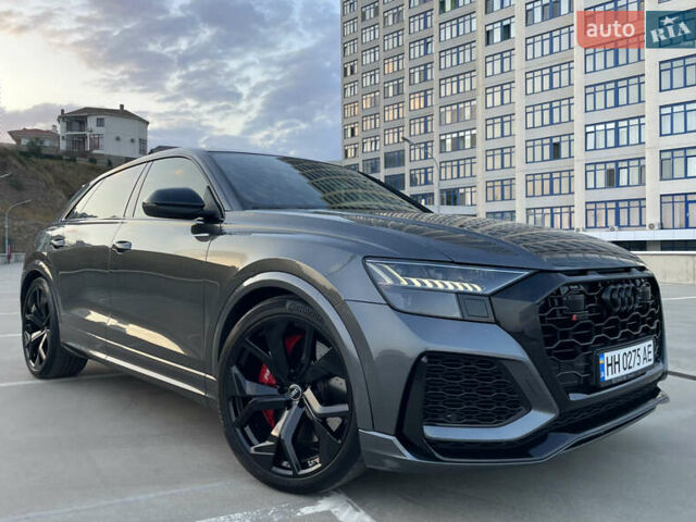 Серый Ауди RS Q8, объемом двигателя 4 л и пробегом 94 тыс. км за 84900 $, фото 1 на Automoto.ua