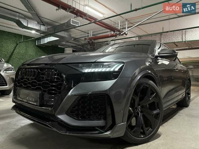 Серый Ауди RS Q8, объемом двигателя 4 л и пробегом 67 тыс. км за 91500 $, фото 1 на Automoto.ua