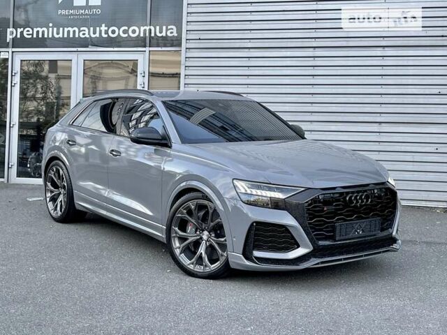 Сірий Ауді RS Q8, об'ємом двигуна 4 л та пробігом 53 тис. км за 135000 $, фото 1 на Automoto.ua