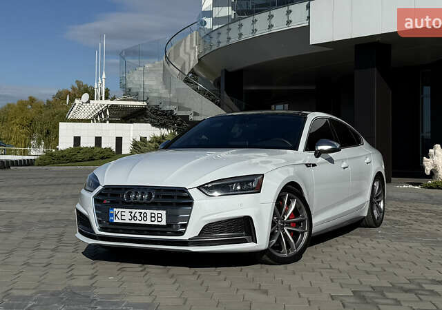 Белый Ауди S5 Sportback, объемом двигателя 3 л и пробегом 98 тыс. км за 32000 $, фото 1 на Automoto.ua