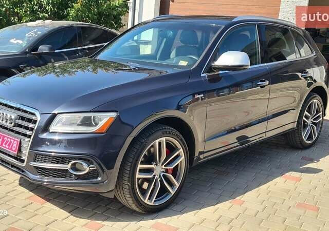 Черный Ауди SQ5, объемом двигателя 3 л и пробегом 263 тыс. км за 18778 $, фото 1 на Automoto.ua
