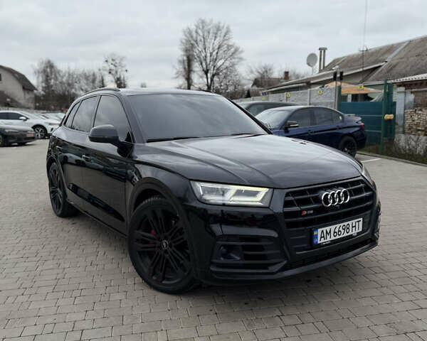 Черный Ауди SQ5, объемом двигателя 3 л и пробегом 98 тыс. км за 30999 $, фото 1 на Automoto.ua