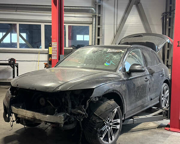 Черный Ауди SQ5, объемом двигателя 3 л и пробегом 50 тыс. км за 25000 $, фото 1 на Automoto.ua