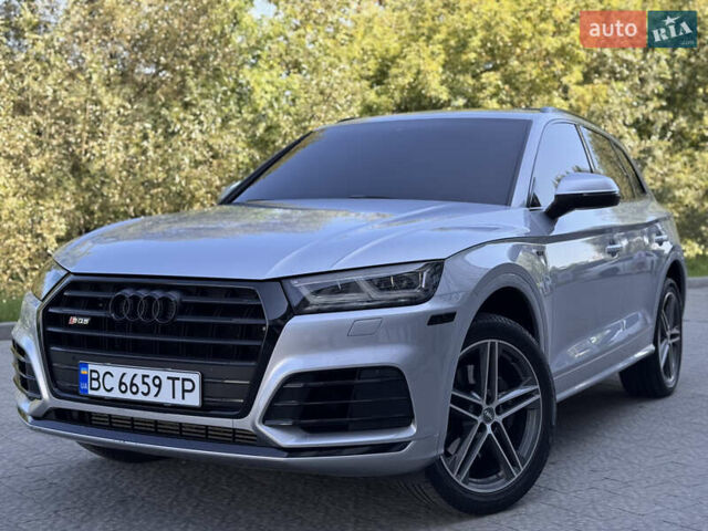 Серый Ауди SQ5, объемом двигателя 3 л и пробегом 159 тыс. км за 27900 $, фото 1 на Automoto.ua