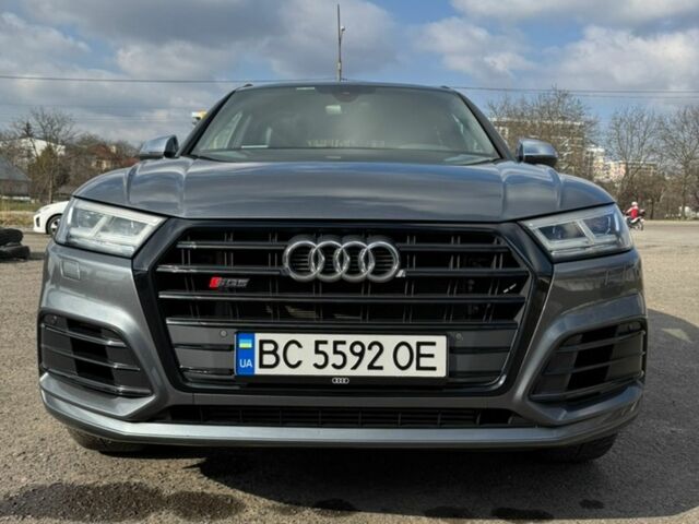 Серый Ауди SQ5, объемом двигателя 3 л и пробегом 86 тыс. км за 34000 $, фото 1 на Automoto.ua