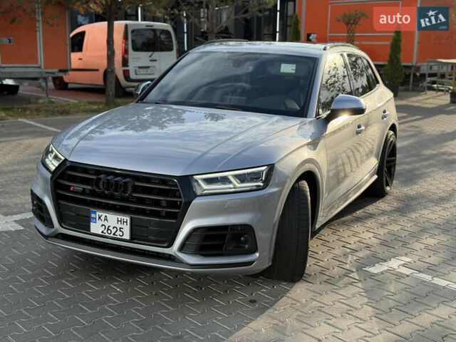 Серый Ауди SQ5, объемом двигателя 3 л и пробегом 122 тыс. км за 32500 $, фото 1 на Automoto.ua