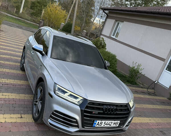 Ауди SQ5 2018 в Теплике на Automoto.ua Серый Ауди SQ5, объемом двигателя 3 л и пробегом 134 тыс. км за 27200 $, фото 1 на Automoto.ua