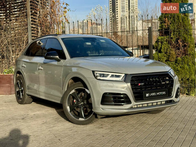 Серый Ауди SQ5, объемом двигателя 3 л и пробегом 108 тыс. км за 29900 $, фото 1 на Automoto.ua