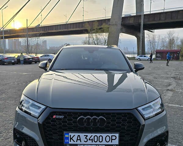 Серый Ауди SQ5, объемом двигателя 3 л и пробегом 110 тыс. км за 40500 $, фото 1 на Automoto.ua