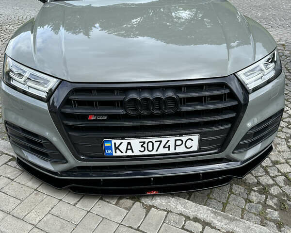 Серый Ауди SQ5, объемом двигателя 3 л и пробегом 76 тыс. км за 38000 $, фото 1 на Automoto.ua