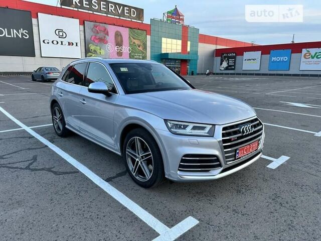 Сірий Ауді SQ5, об'ємом двигуна 3 л та пробігом 79 тис. км за 49499 $, фото 1 на Automoto.ua