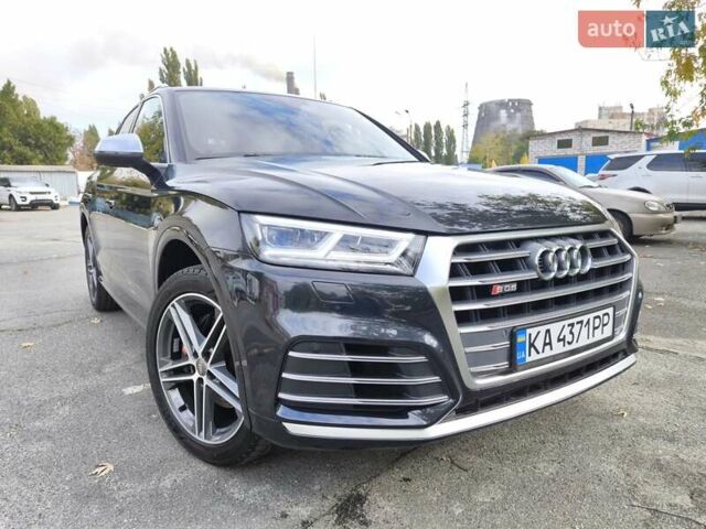 Серый Ауди SQ5, объемом двигателя 3 л и пробегом 98 тыс. км за 35000 $, фото 1 на Automoto.ua