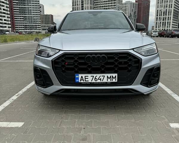 Серый Ауди SQ5, объемом двигателя 3 л и пробегом 62 тыс. км за 57000 $, фото 1 на Automoto.ua