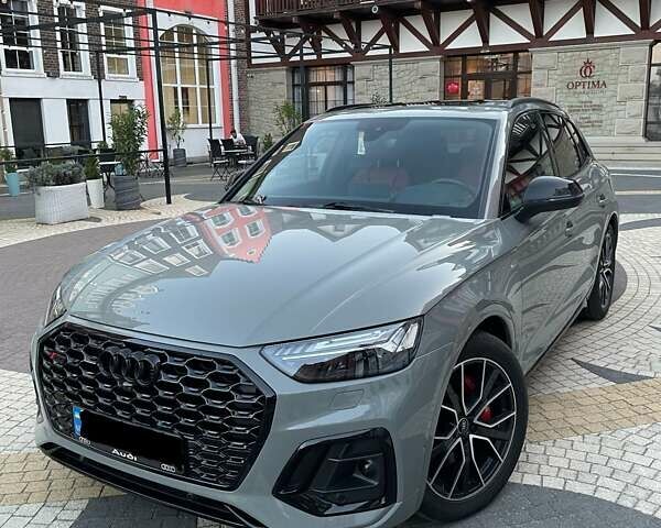 Серый Ауди SQ5, объемом двигателя 3 л и пробегом 19 тыс. км за 44900 $, фото 1 на Automoto.ua