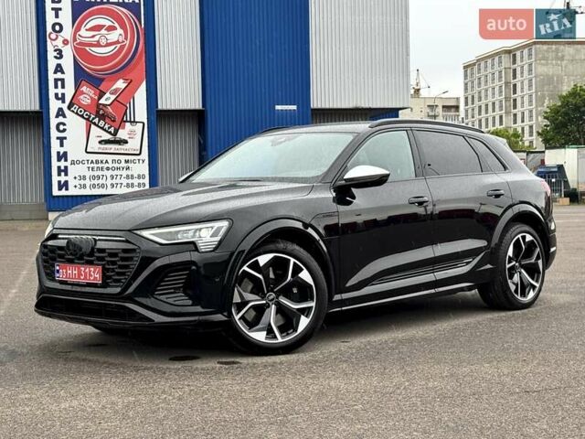 Чорний Ауді SQ8 e-tron, об'ємом двигуна 0 л та пробігом 28 тис. км за 68500 $, фото 1 на Automoto.ua