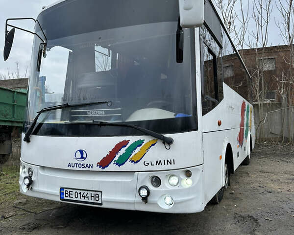 Белый Автосан Gemini, объемом двигателя 4 л и пробегом 803 тыс. км за 19000 $, фото 1 на Automoto.ua