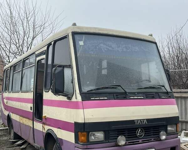 Білий БАЗ А 079 Еталон, об'ємом двигуна 5.68 л та пробігом 700 тис. км за 4700 $, фото 1 на Automoto.ua