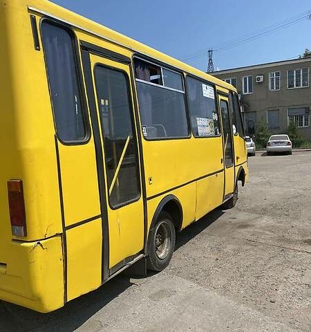 Желтый БАЗ А 079 Эталон, объемом двигателя 5.7 л и пробегом 755 тыс. км за 6300 $, фото 1 на Automoto.ua