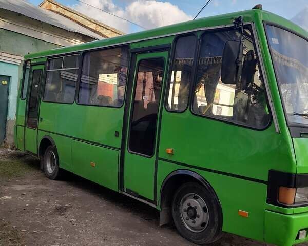 Зеленый БАЗ А 079 Эталон, объемом двигателя 5.7 л и пробегом 100 тыс. км за 8800 $, фото 1 на Automoto.ua