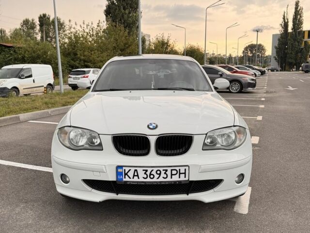Белый БМВ 1 Серия, объемом двигателя 2 л и пробегом 138 тыс. км за 7399 $, фото 1 на Automoto.ua