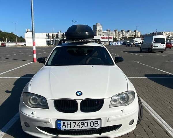 Белый БМВ 1 Серия, объемом двигателя 2 л и пробегом 240 тыс. км за 6300 $, фото 1 на Automoto.ua