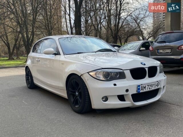 Белый БМВ 1 Серия, объемом двигателя 2 л и пробегом 313 тыс. км за 7100 $, фото 1 на Automoto.ua