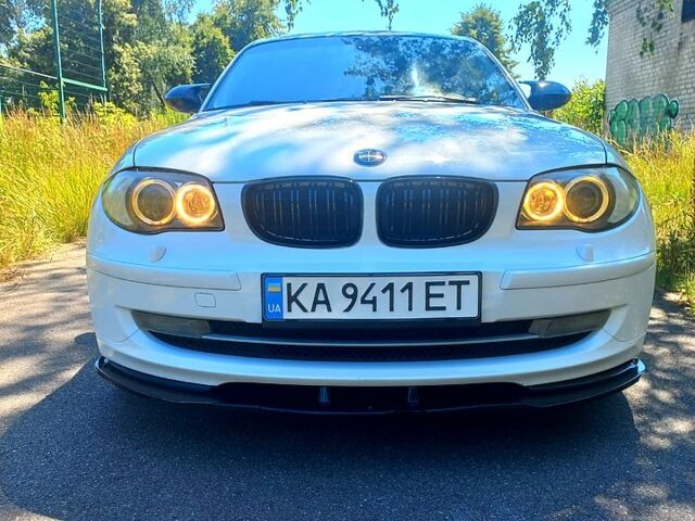 Белый БМВ 1 Серия, объемом двигателя 2 л и пробегом 230 тыс. км за 7500 $, фото 1 на Automoto.ua