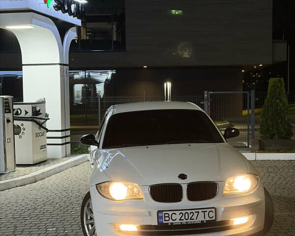 Белый БМВ 1 Серия, объемом двигателя 2 л и пробегом 283 тыс. км за 6300 $, фото 1 на Automoto.ua