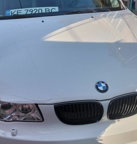 Білий БМВ 1 Серія, об'ємом двигуна 2 л та пробігом 96 тис. км за 5970 $, фото 1 на Automoto.ua
