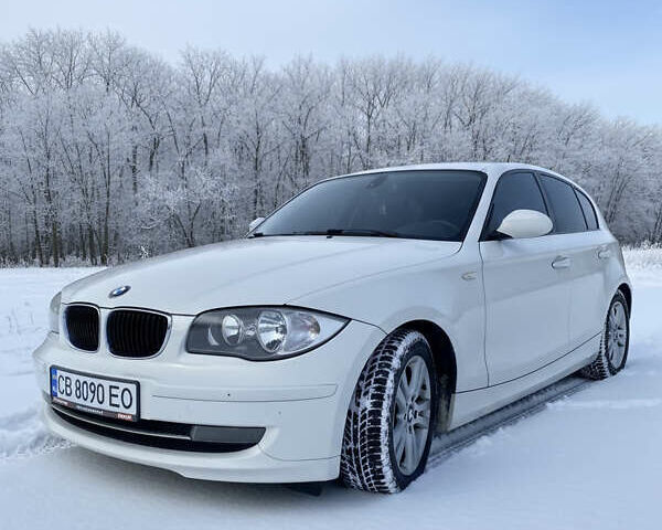 Белый БМВ 1 Серия, объемом двигателя 2 л и пробегом 215 тыс. км за 6300 $, фото 1 на Automoto.ua