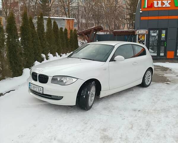 Белый БМВ 1 Серия, объемом двигателя 1.6 л и пробегом 210 тыс. км за 6300 $, фото 1 на Automoto.ua