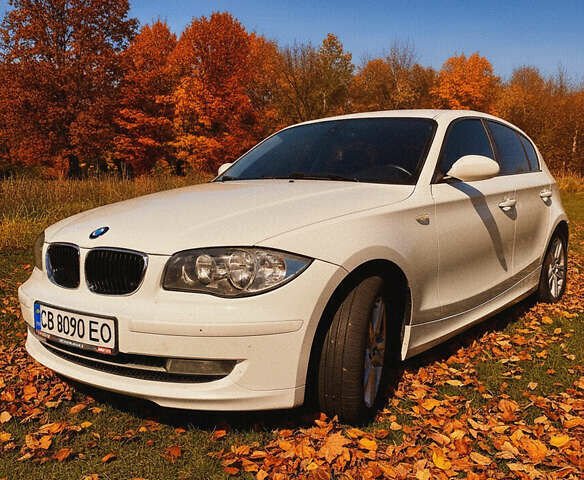 Белый БМВ 1 Серия, объемом двигателя 2 л и пробегом 215 тыс. км за 7500 $, фото 1 на Automoto.ua