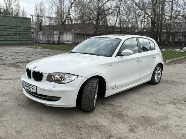 Белый БМВ 1 Серия, объемом двигателя 2 л и пробегом 204 тыс. км за 3699 $, фото 1 на Automoto.ua