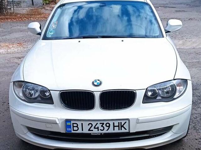 БМВ 1 Серия 2009 в Лубнах на Automoto.ua Белый БМВ 1 Серия, объемом двигателя 2 л и пробегом 205 тыс. км за 7000 $, фото 1 на Automoto.ua