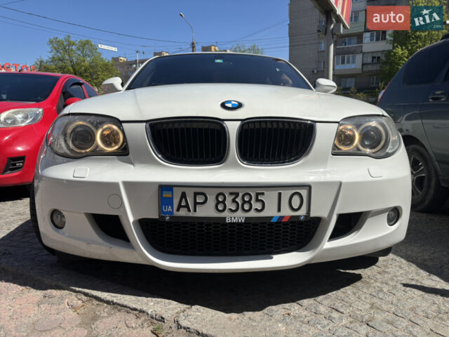 Белый БМВ 1 Серия, объемом двигателя 2 л и пробегом 230 тыс. км за 8000 $, фото 1 на Automoto.ua