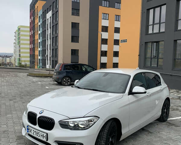 Білий БМВ 1 Серія, об'ємом двигуна 1.5 л та пробігом 205 тис. км за 11800 $, фото 1 на Automoto.ua