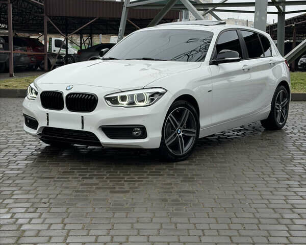 Білий БМВ 1 Серія, об'ємом двигуна 2 л та пробігом 108 тис. км за 15800 $, фото 1 на Automoto.ua