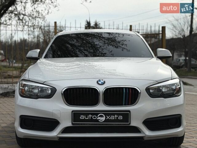 Білий БМВ 1 Серія, об'ємом двигуна 2 л та пробігом 66 тис. км за 15700 $, фото 1 на Automoto.ua