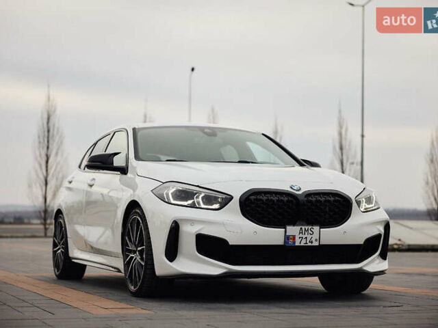 Білий БМВ 1 Серія, об'ємом двигуна 2 л та пробігом 93 тис. км за 32000 $, фото 1 на Automoto.ua