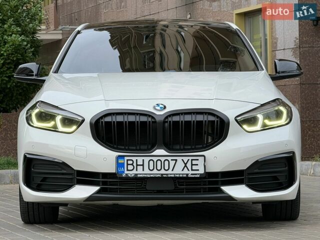 Белый БМВ 1 Серия, объемом двигателя 2 л и пробегом 103 тыс. км за 23800 $, фото 1 на Automoto.ua
