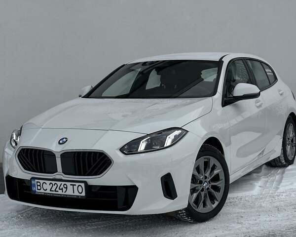 Білий БМВ 1 Серія, об'ємом двигуна 1.5 л та пробігом 13 тис. км за 32331 $, фото 1 на Automoto.ua